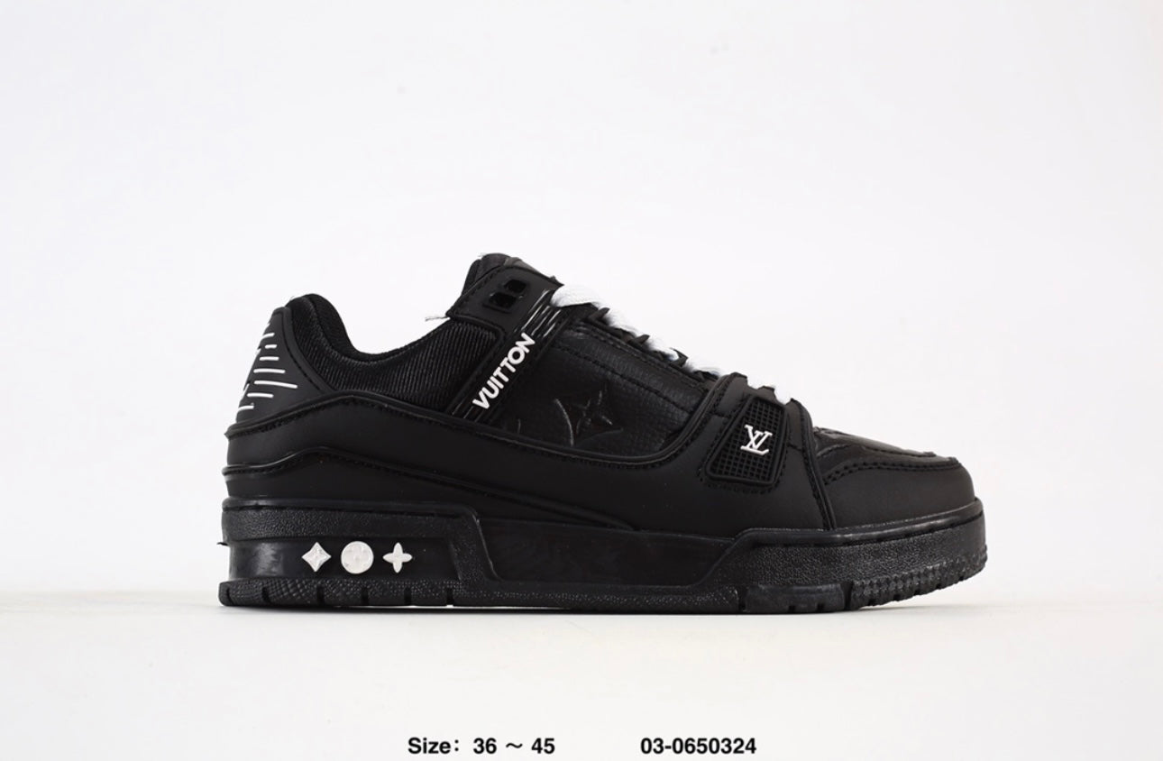 Black leather LV Trainer sneakers